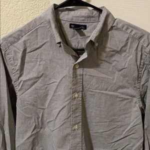 Gap slim fit button down (size small)